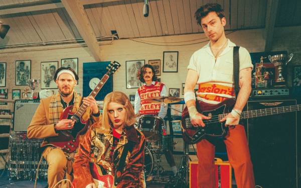 Black Honey - Dinsdag 21 november 2023 - Rotown, Rotterdam